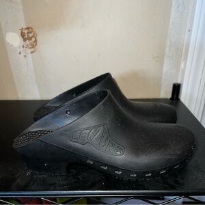 Calzuro Classic without holes black, women’s size 36/37 (women’s 7-8)